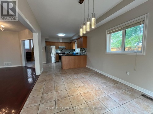69 LOREDANA COURT , Richmond Hill, Ontario L4C 0P2 5