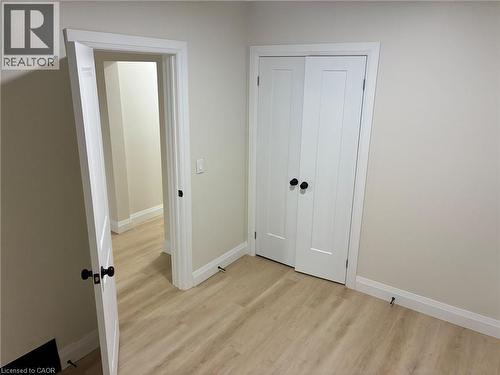 413 CONCESSION Street Unit# Main , Hamilton, Ontario L9A 1B8 5
