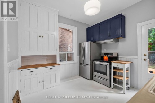 75 Eccles Street, Ottawa, ON 