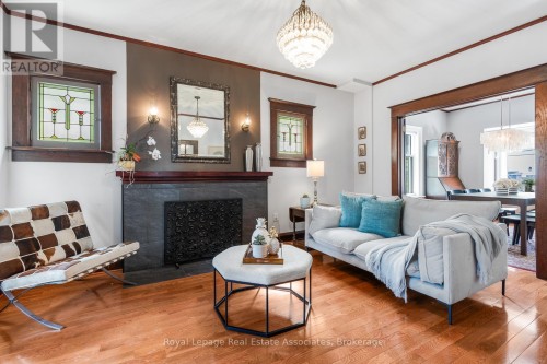 1807 Balsam Avenue, Mississauga, ON 