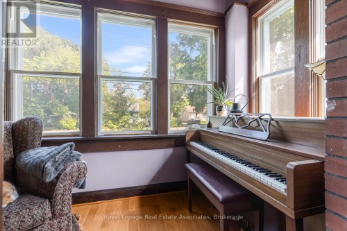 1807 Balsam Avenue, Mississauga, ON 