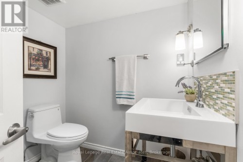 1807 Balsam Avenue, Mississauga, ON 