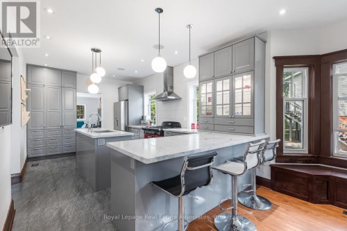1807 Balsam Avenue, Mississauga, ON 
