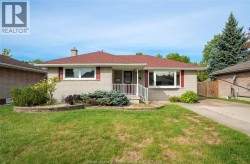 583 BERTHA Windsor, ON N8P 1B6