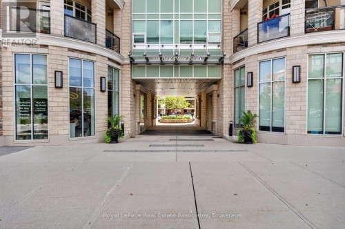 214 - 216 OAK PARK BOULEVARD  Oakville, ON L6H 7S8