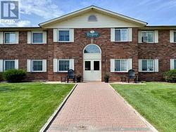 101 - 15 CLIFTON STREET Kawartha Lakes (Fenelon Falls), ON K0M 1N0