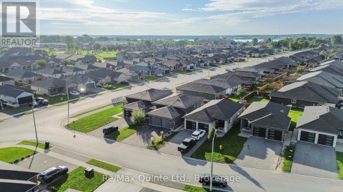B - 103 DEWAL PLACE , Belleville (Belleville Ward), Ontario K8P 0H3 4