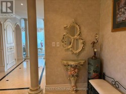 518 - 1 WATERGARDEN WAY Toronto, ON M2K 2Z7