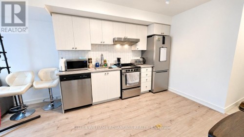 515 - 10 WILBY CRESCENT , Toronto, Ontario M9N 0B6 5