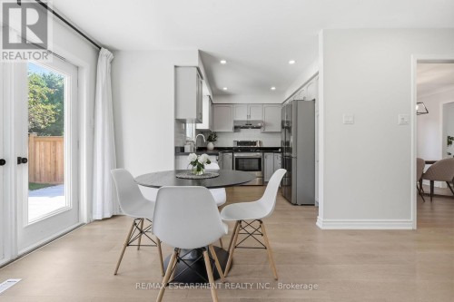 551 Deerhurst Drive, Burlington, ON 
