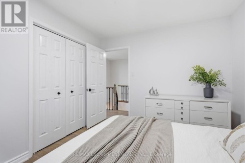 551 Deerhurst Drive, Burlington, ON 