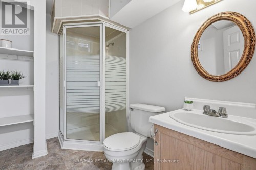 551 Deerhurst Drive, Burlington, ON 