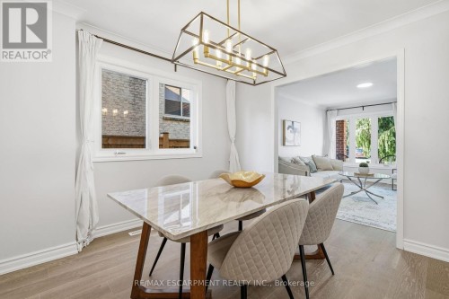 551 Deerhurst Drive, Burlington, ON 