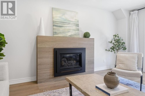 551 Deerhurst Drive, Burlington, ON 