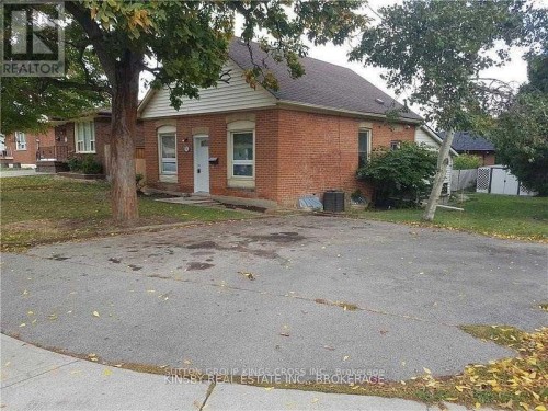 B - 93 LIMERIDGE ROAD E , Hamilton, Ontario L4L 3Z5 2
