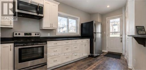 B - 93 LIMERIDGE ROAD E , Hamilton, Ontario L4L 3Z5 3