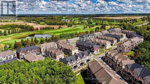 18 GARDENDERS LANE  Markham, ON L6C 3L5