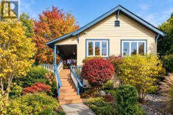 114 W KINGS ROAD  North Vancouver, BC V7N 2L8