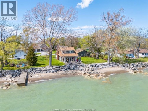 1465 HERITAGE ROAD  Kingsville, ON N9Y 2E6