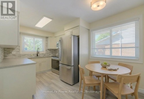 Main floor (unit 1) eat-in kitchen dining - 136 Dunsmere Drive, Kitchener, ON 