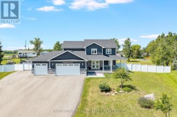 4 CHESLOCK CRESCENT  Oro-Medonte, ON L3V 8N8