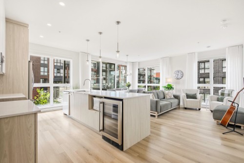 Kitchen - 201-4240 Rue Olivier-Fournier, Longueuil (Saint-Hubert), QC 
