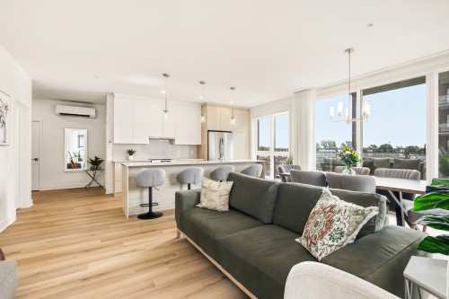 Living Room - 201-4240 Rue Olivier-Fournier, Longueuil (Saint-Hubert), QC 