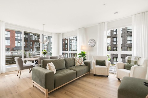Living Room - 201-4240 Rue Olivier-Fournier, Longueuil (Saint-Hubert), QC 