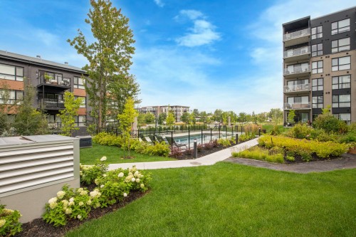 Back of Structure - 201-4240 Rue Olivier-Fournier, Longueuil (Saint-Hubert), QC 