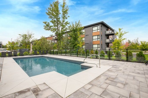 Pool - 201-4240 Rue Olivier-Fournier, Longueuil (Saint-Hubert), QC 