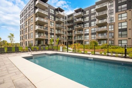 Pool - 201-4240 Rue Olivier-Fournier, Longueuil (Saint-Hubert), QC 