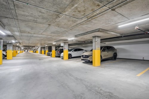 Barn - 201-4240 Rue Olivier-Fournier, Longueuil (Saint-Hubert), QC 