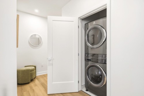 Laundry - 201-4240 Rue Olivier-Fournier, Longueuil (Saint-Hubert), QC 