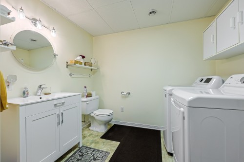 Salle de lavage - 29 Rue Biehler, Gatineau (Buckingham), QC 