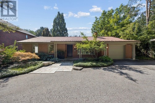 238 MILL STREET  Richmond Hill, ON L4C 4B3