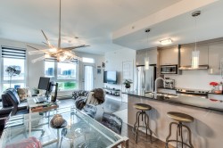 406-3735 Av. Jean-Béraud Laval (Chomedey), QC H7T 0H8