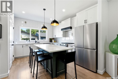 1039 4Th Street E, Saskatoon, SK 