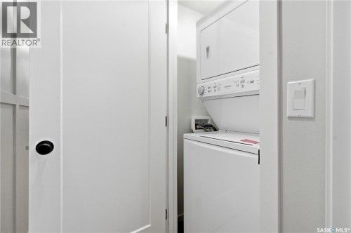 1039 4Th Street E, Saskatoon, SK 