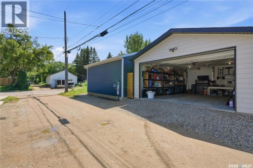 1039 4Th Street E, Saskatoon, SK 