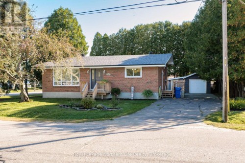 248 LEE AVENUE  North Bay (Ferris), ON P1A 2K8