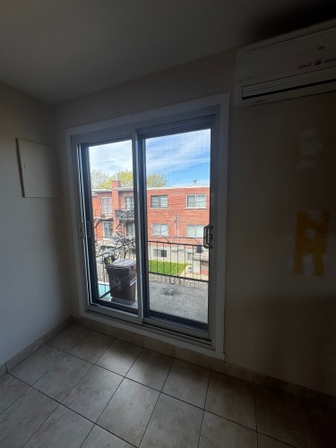 Balcony - 4717 Rue De Colombey, Montréal (Saint-Léonard), QC 