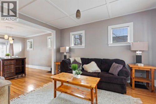 936 Arthur, Windsor, ON 