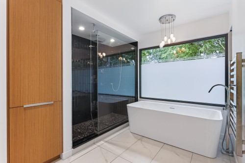 Salle de bains attenante à la CCP - 555 Av. Cypress, Beaconsfield, QC 