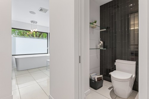 Salle de bains attenante à la CCP - 555 Av. Cypress, Beaconsfield, QC 