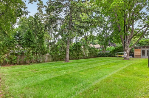 Cour - 555 Av. Cypress, Beaconsfield, QC 