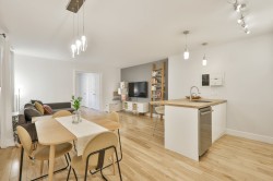 A-4448 Rue La Fontaine Montréal (Mercier/Hochelaga-Maisonneuve), QC H1V 1P2