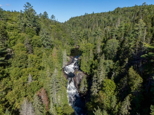 Nearby - Ch. Des Cascades, Mandeville, QC 