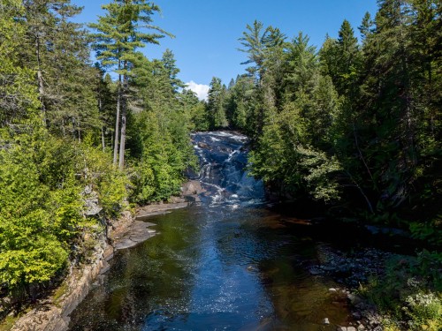 Nearby - Ch. Des Cascades, Mandeville, QC 