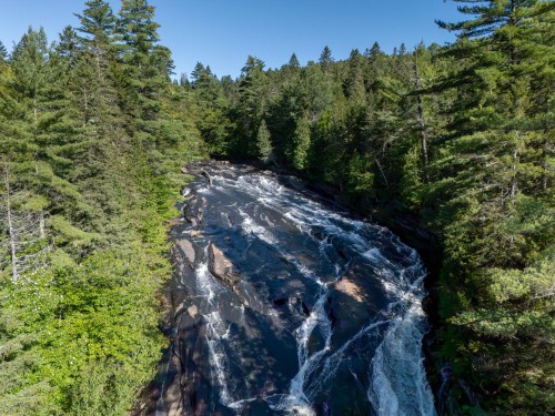 Nearby - Ch. Des Cascades, Mandeville, QC 