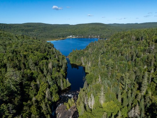 Nearby - Ch. Des Cascades, Mandeville, QC 